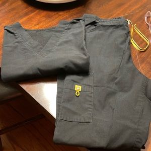 Black medical scrub set